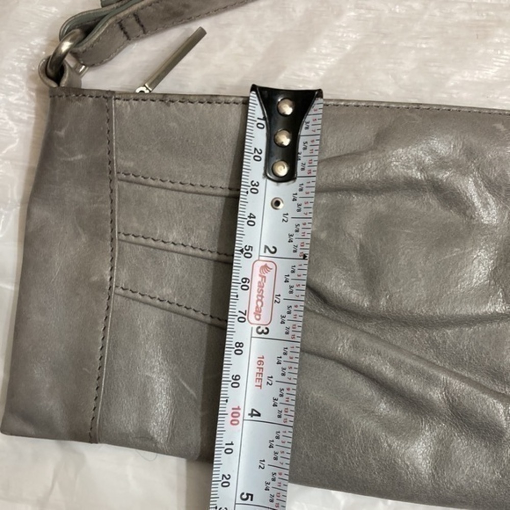 Hobo gray leather wristlet clutch bag - Picture 3 of 12